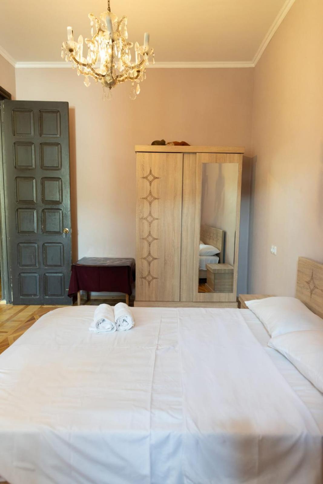 Wine House Hotell Tbilisi Exteriör bild